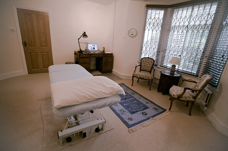 herne hill osteopath - treatment room